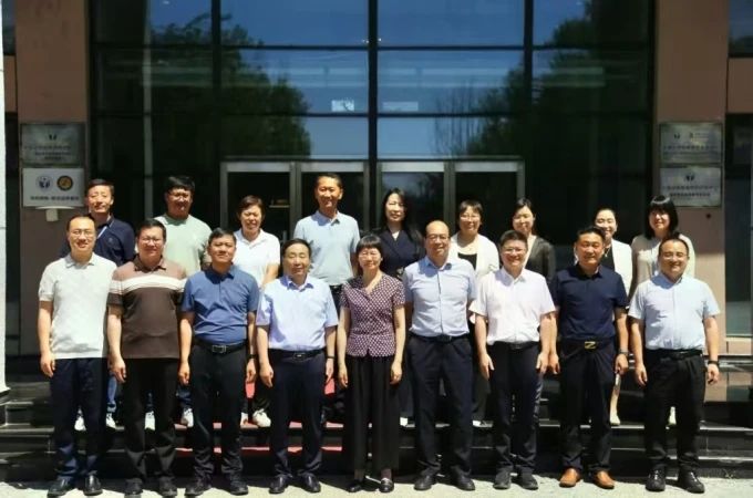 开会2.jpg
